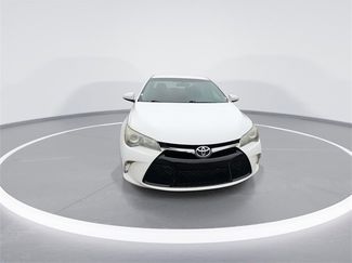 Used 2016 Toyota Camry SE video 3