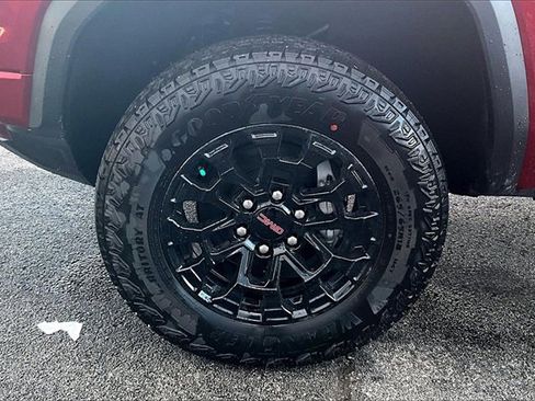 New 2026 GMC Canyon Elevation w/ Convenience Package image 12