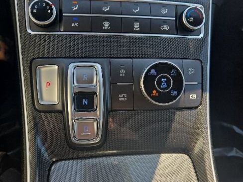 Used 2021 Hyundai Santa Fe SE AWD/4WD image 17