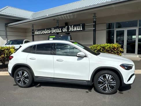 Used 2025 Mercedes-Benz GLA 250 4MATIC image 4