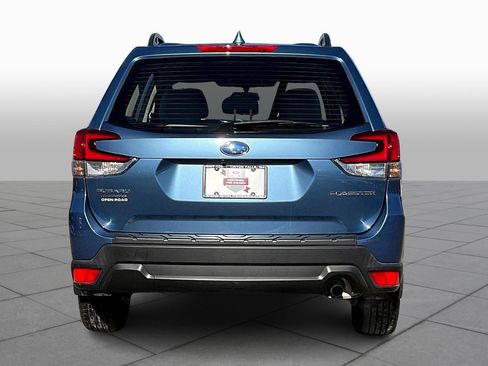 Used 2022 Subaru Forester AWD/4WD image 4