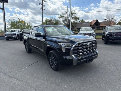 Used 2025 Toyota Tundra Platinum AWD/4WD image 7