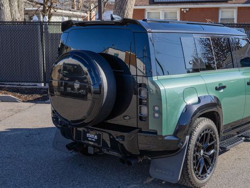 Used 2024 Land Rover Defender 110 V8 image 28