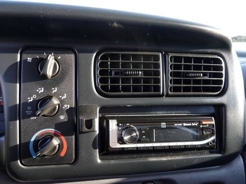 Used 1998 Dodge Dakota Sport RWD image 40