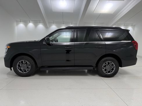 Used 2025 Ford Expedition Active image 5