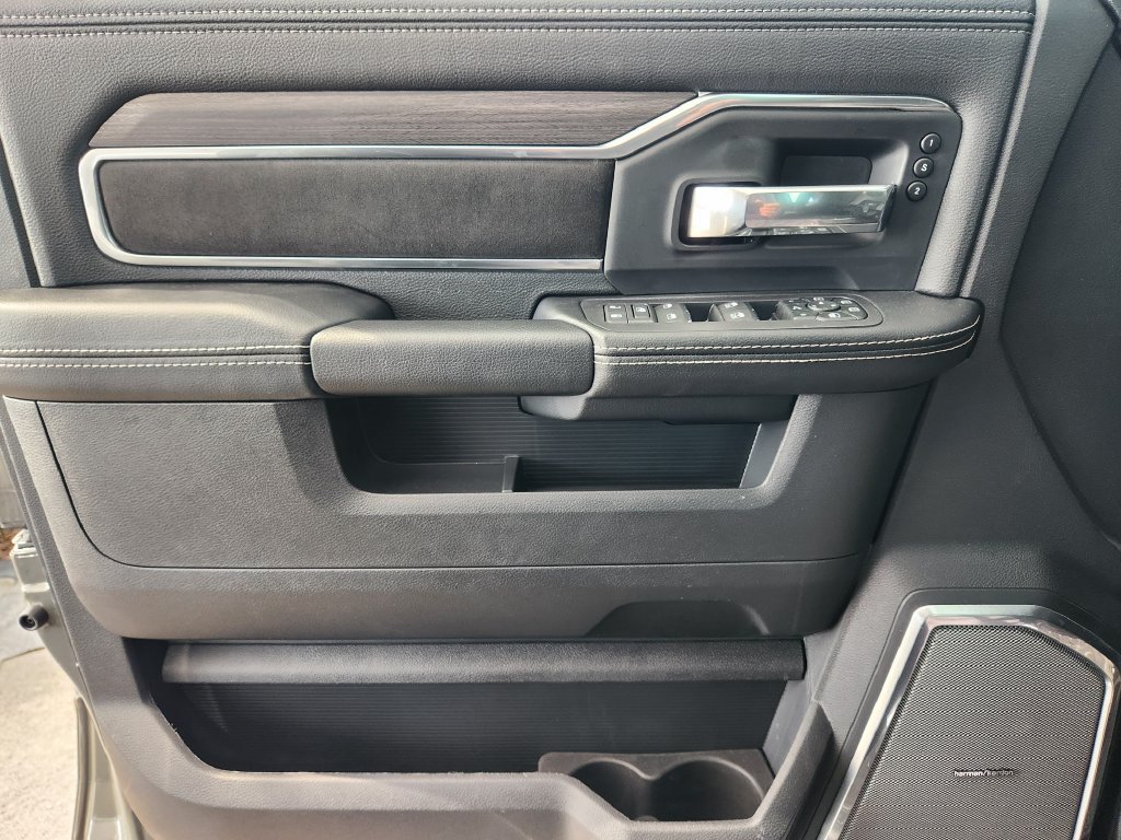 New 2027 RAM 3500 Laramie AWD/4WD image 17