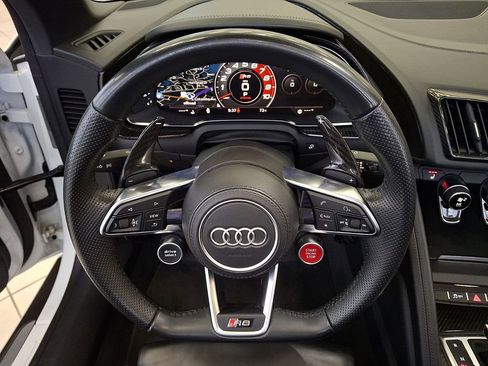 Used 2020 Audi R8 V10 w/ Carbon Exterior Package image 16