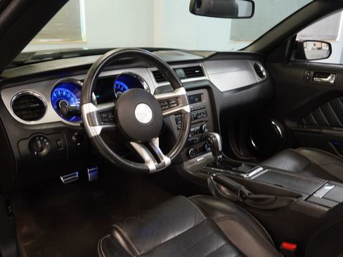 Used 2013 Ford Mustang GT Premium w/ Comfort Pkg RWD image 6