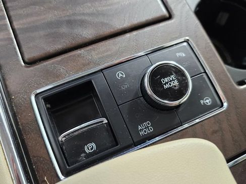 Used 2021 Lincoln Navigator Reserve w/ Luxury Package AWD/4WD image 38