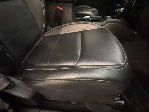 Used 2022 Jeep Wrangler Unlimited Sahara w/ Cold Weather Group image 16