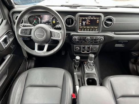 Certified 2022 Jeep Wrangler Unlimited Sahara w/ Cold Weather Group image 11