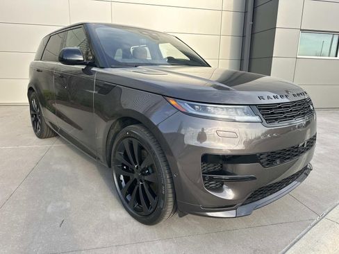New 2026 Land Rover Range Rover Sport Dynamic SE AWD/4WD image 3