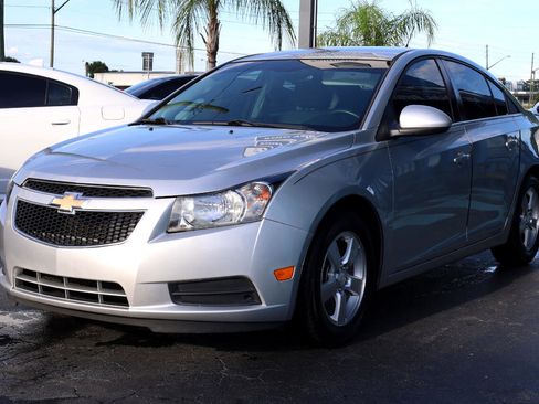 Used 2013 Chevrolet Cruze LT image 2