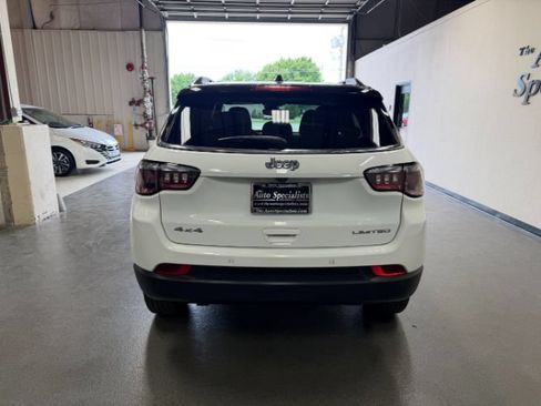 Used 2025 Jeep Compass Limited AWD/4WD image 4