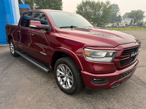 Used 2021 RAM 1500 Laramie AWD/4WD image 3
