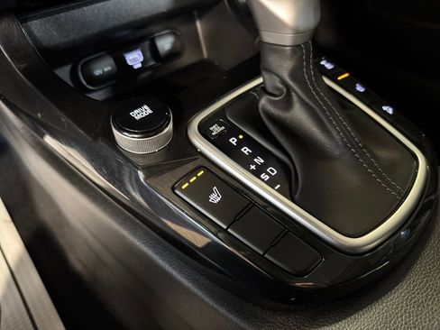 Certified 2023 Kia Seltos SX w/ SX Sunroof Package image 30