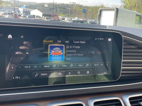 Used 2022 Mercedes-Benz GLS 450 4MATIC image 47