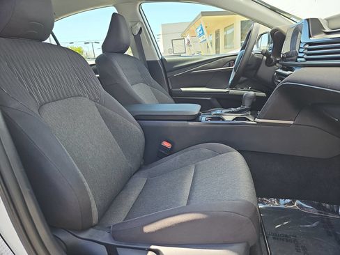Used 2025 Toyota Camry LE FWD image 10