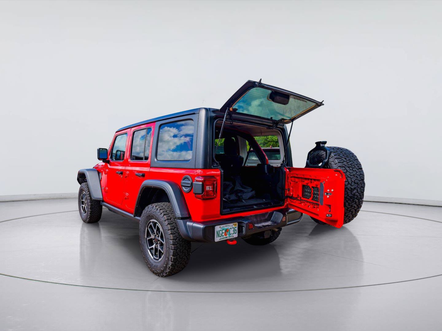 Used 2026 Jeep Wrangler Unlimited Rubicon AWD/4WD image 9