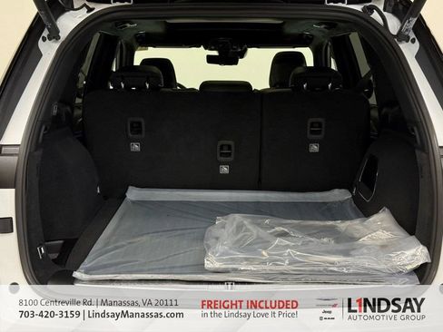 New 2025 Jeep Grand Cherokee Summit image 11