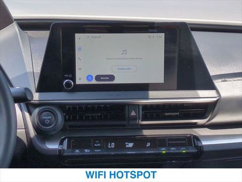 Used 2024 Toyota Prius LE FWD image 17