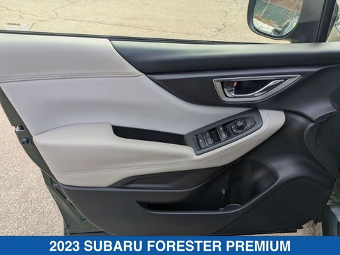 Used 2023 Subaru Forester Premium image 12