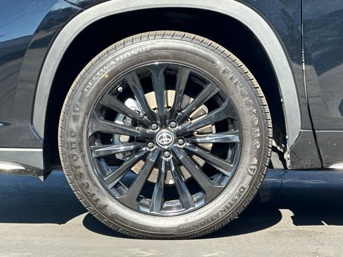 Certified 2025 Toyota Highlander XSE AWD/4WD image 27
