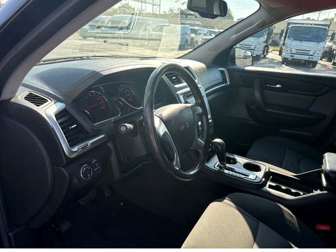 Used 2015 GMC Acadia SLE image 14