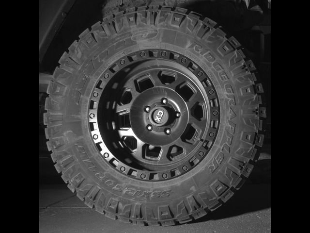 Used 2015 Jeep Wrangler Unlimited Rubicon w/ Connectivity Group AWD/4WD image 9