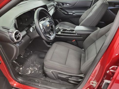 Used 2025 Chevrolet Equinox LT w/ Safety and Technology Package image 9