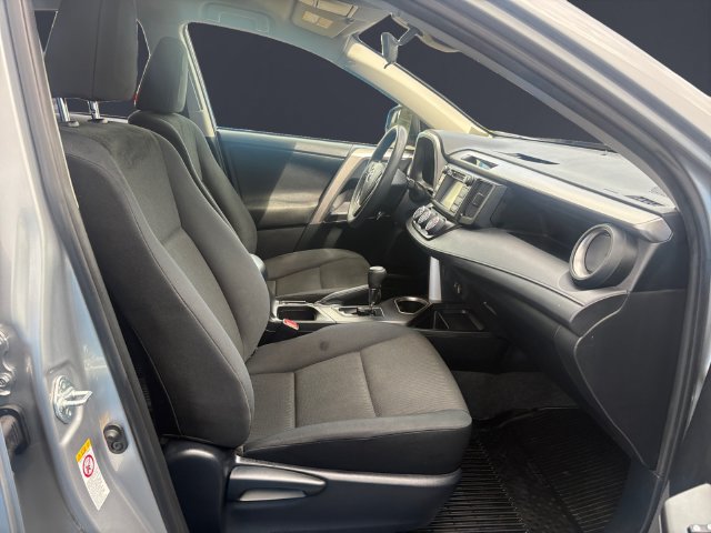 Used 2018 Toyota RAV4 LE w/ All Weather Liner Package AWD/4WD image 15