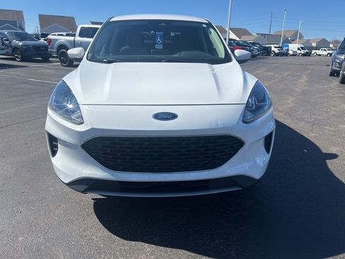 Used 2020 Ford Escape SE image 16
