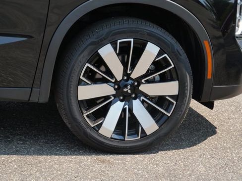 Used 2025 Mitsubishi Outlander SE AWD/4WD image 7