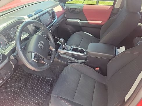 Used 2023 Toyota Tacoma SR5 RWD image 5