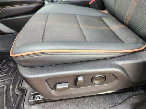 Used 2024 GMC Canyon AT4 w/ Technology Package image 24