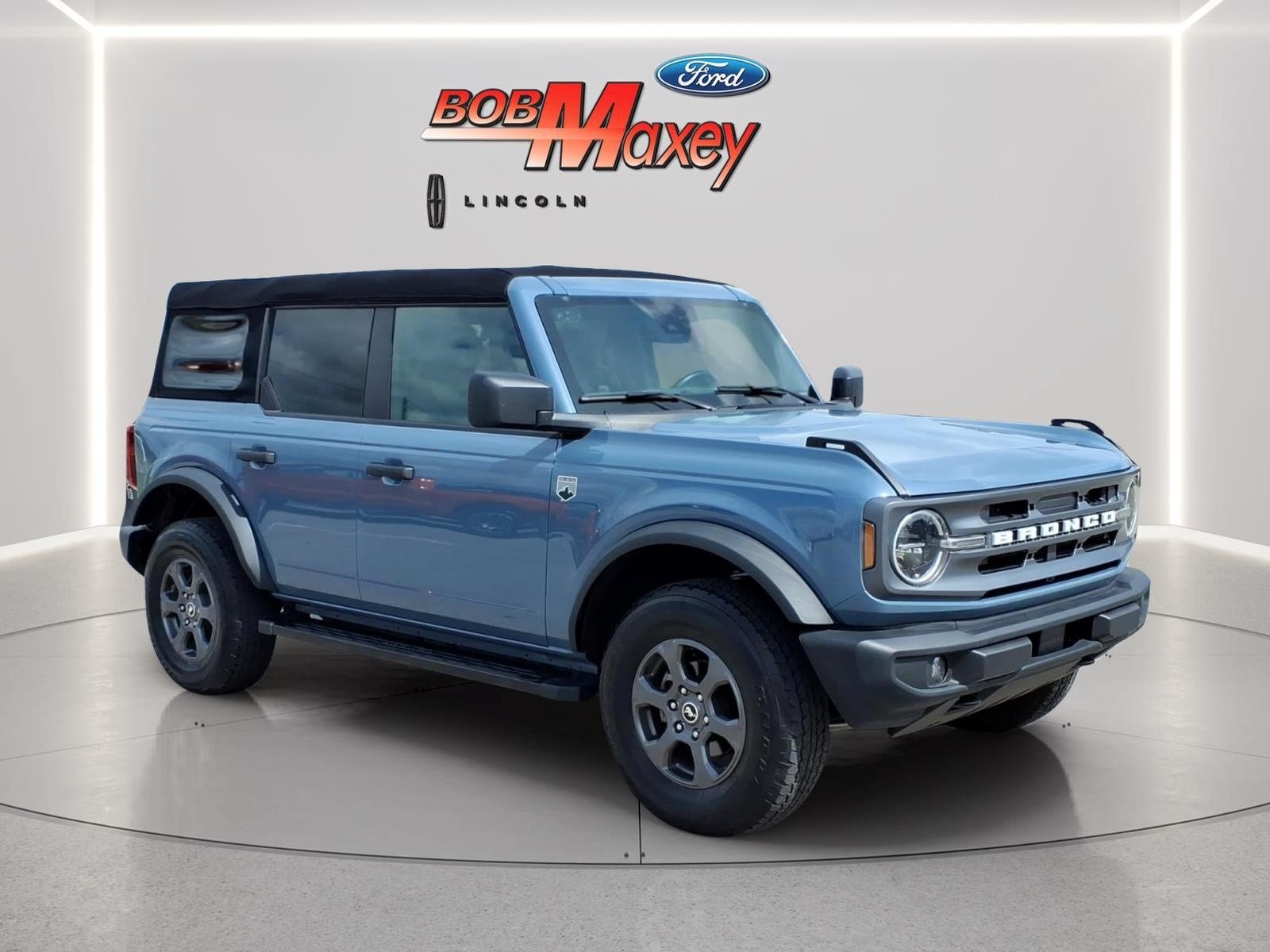 Used 2024 Ford Bronco Big Bend AWD/4WD image 3