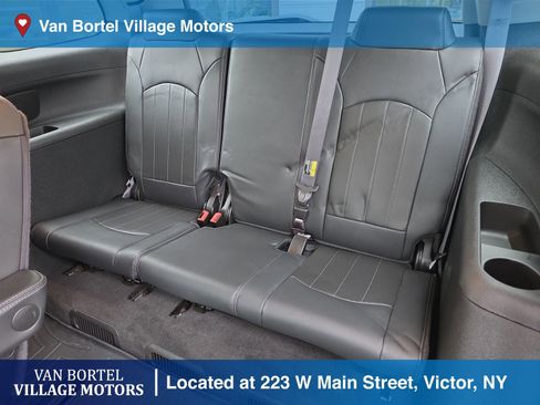 Used 2015 GMC Acadia SLT image 27