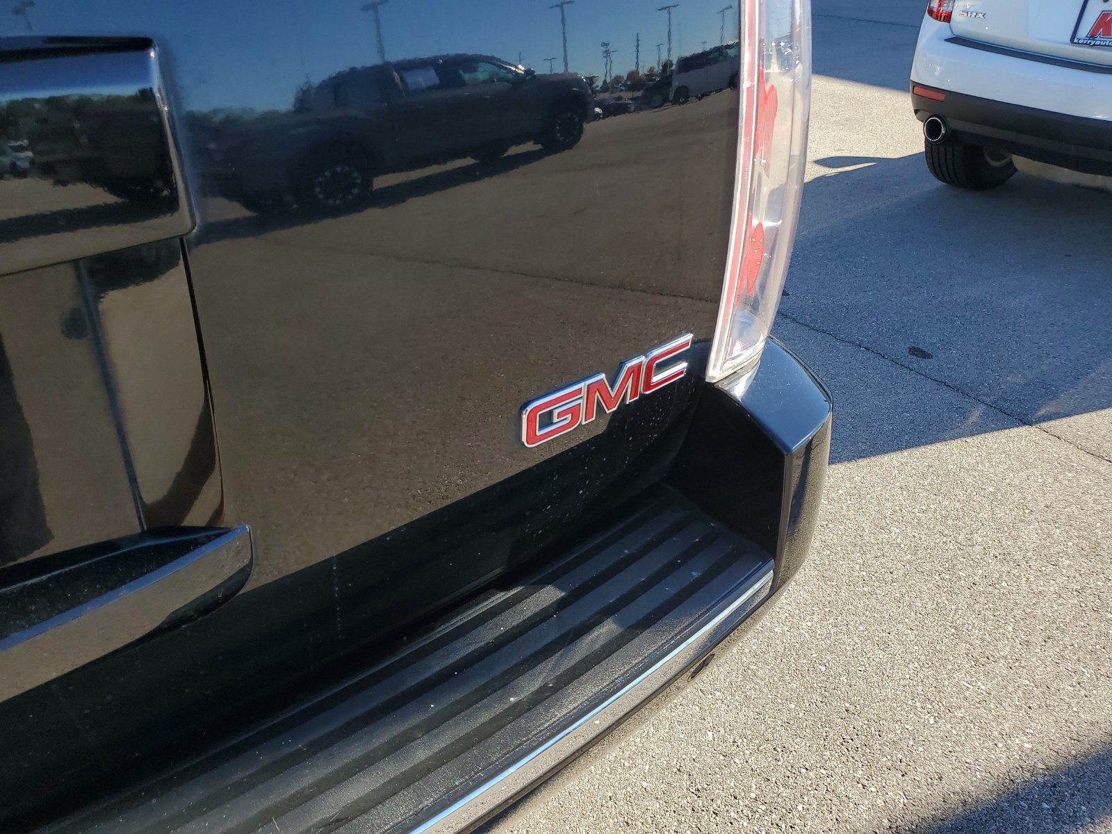 Used 2012 GMC Yukon XL Denali AWD/4WD image 8