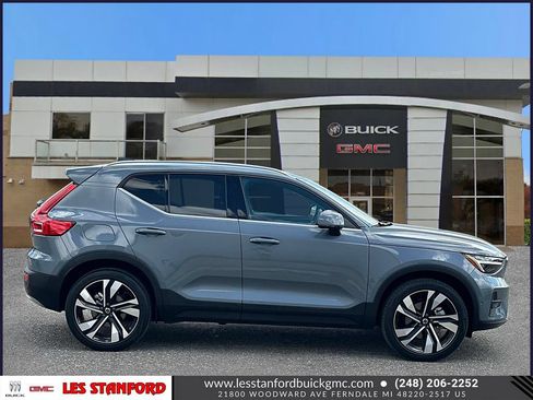 Used 2023 Volvo XC40 B5 Ultimate w/ Climate Package AWD/4WD image 7