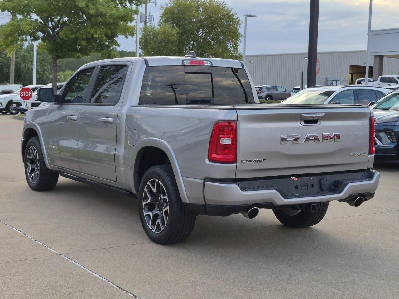 Used 2025 RAM 1500 Laramie w/ Laramie Southwest Edition AWD/4WD image 4