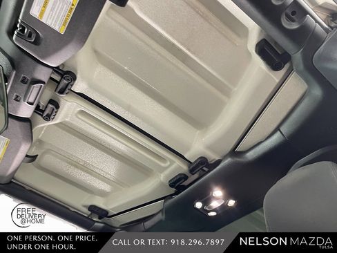 Used 2022 Jeep Wrangler Sport S image 22