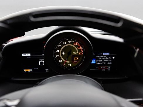 Used 2019 Ferrari 488 GTB RWD image 39