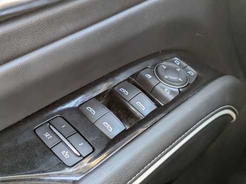 Used 2021 Cadillac Escalade ESV Premium Luxury w/ LPO, Radiant Package image 31