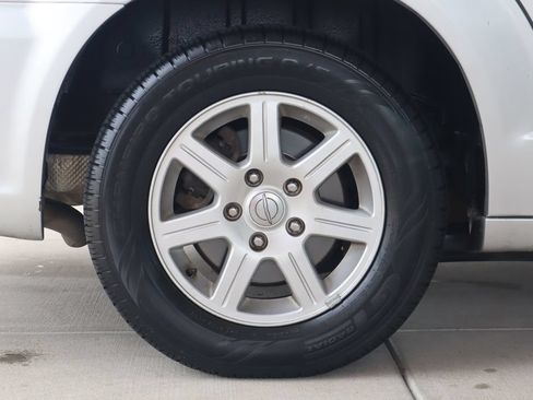 Used 2012 Chrysler Town & Country Touring w/ Entertainment Group #1 FWD image 13
