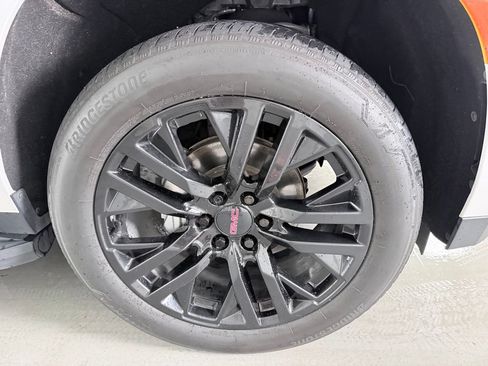 Used 2021 GMC Yukon Denali AWD/4WD image 4