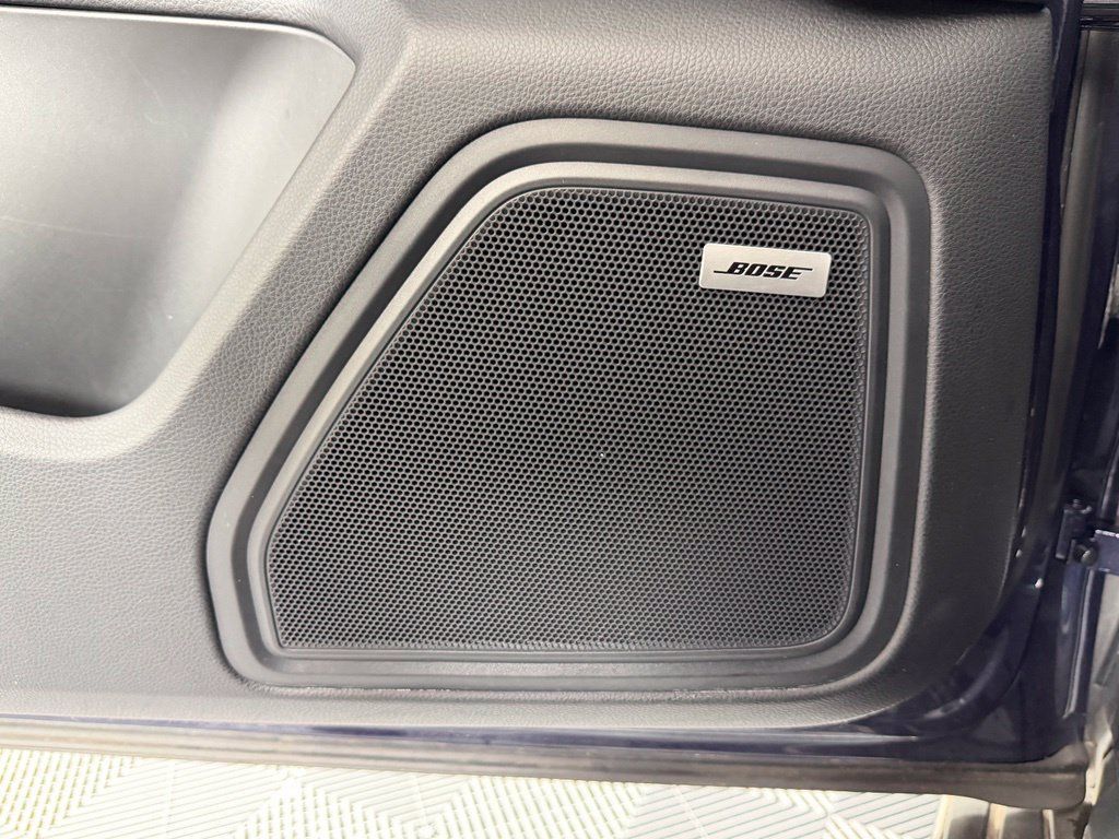 Certified 2023 Porsche Macan AWD/4WD image 20