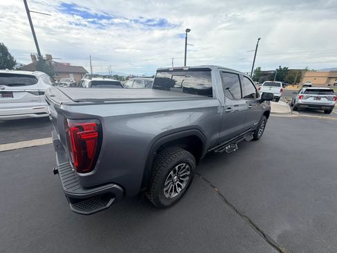 Used 2021 GMC Sierra 1500 AT4 w/ AT4 Value Package AWD/4WD image 4