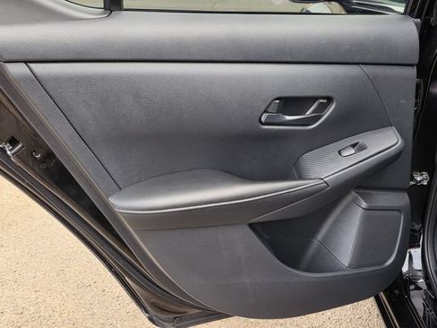 Used 2024 Nissan Sentra SV FWD image 15
