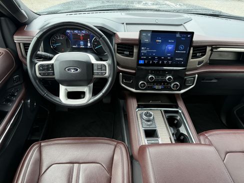 Used 2024 Ford Expedition Limited RWD image 15