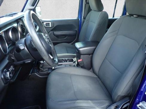 Used 2018 Jeep Wrangler Unlimited Sport AWD/4WD image 10